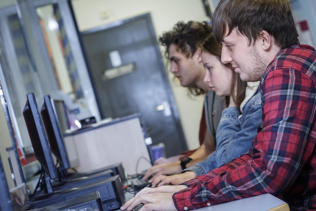 Students working on computers in the ILC